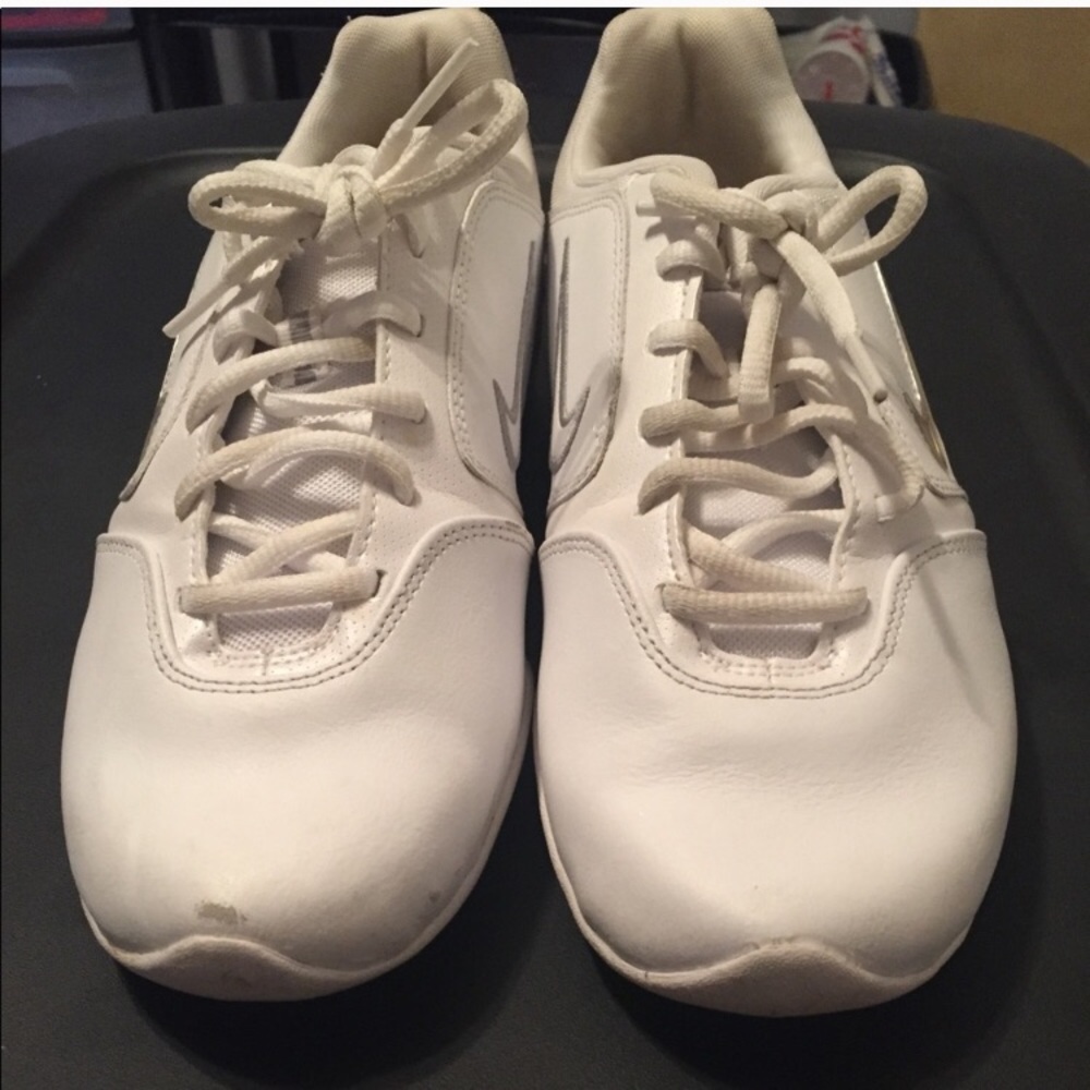 Cheer shoes
